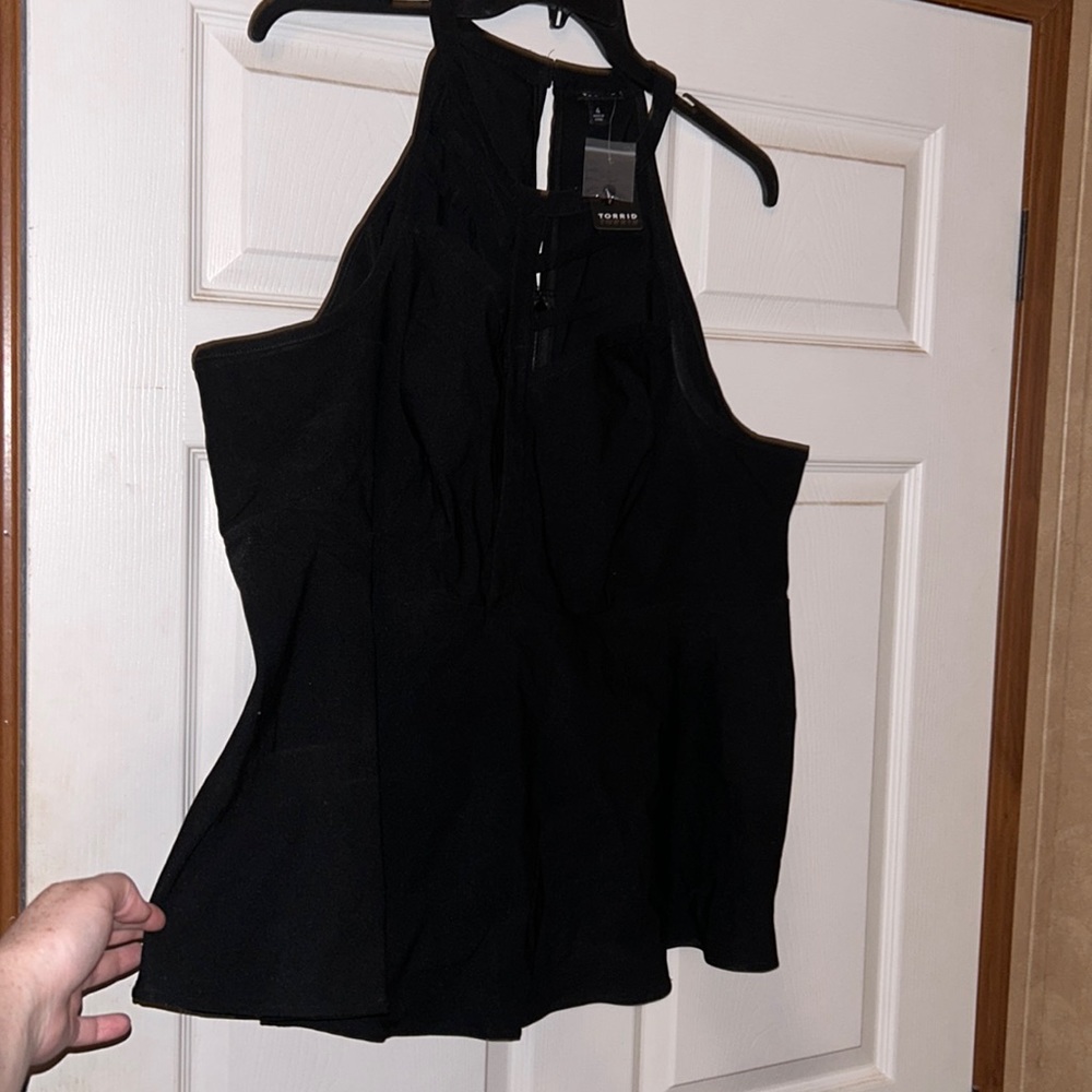 Torrid cage tank